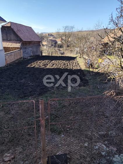 Casă individuală cu 5 camere cu Canalizare în Liteni