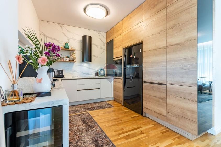 Casă individuală cu 5 camere cu Teren 452 Mp în Corbeanca