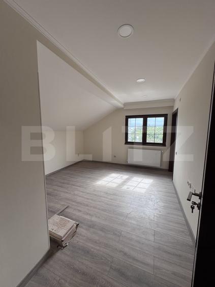 Casă individuală cu 4 camere cu Teren 600 Mp în Păulești