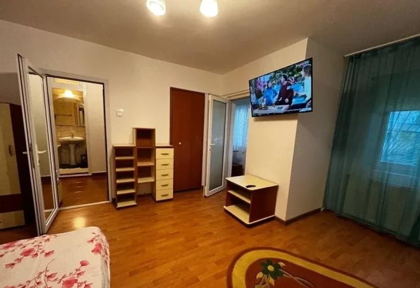 Garsonieră decomandată, mobilată în Brâncoveanu