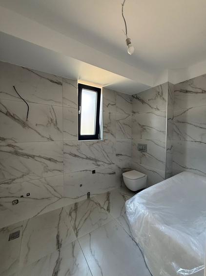 Duplex cu 4 camere cu Canalizare în Theodor Pallady