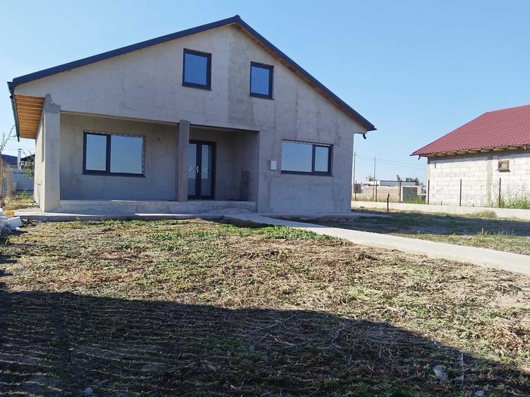 Casă cu 3 camere în Vasile Alecsandri