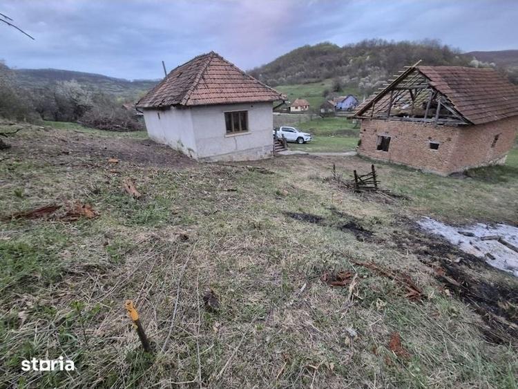 Casă cu 2 camere cu Teren 50 Mp în Zimbor
