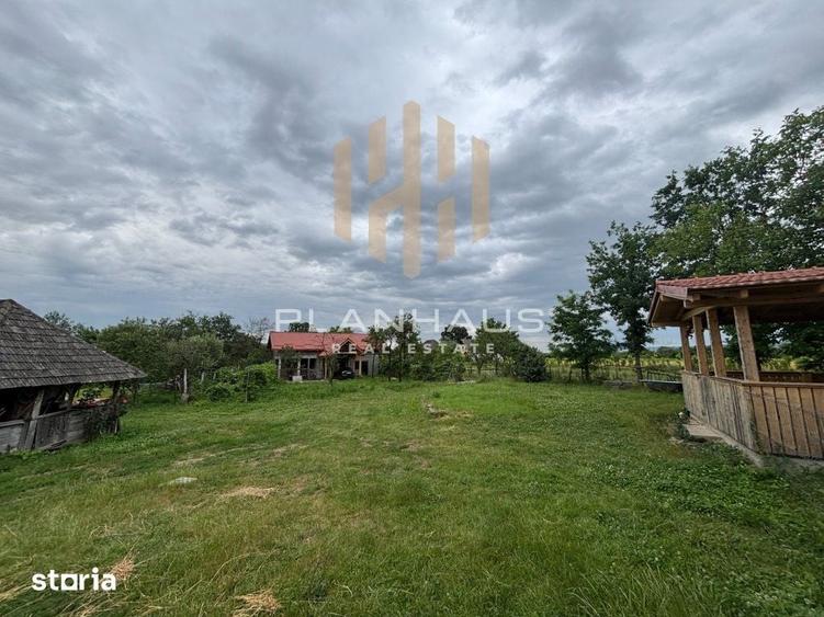 Casă cu 3 camere cu Teren 4400 Mp în Sălsig