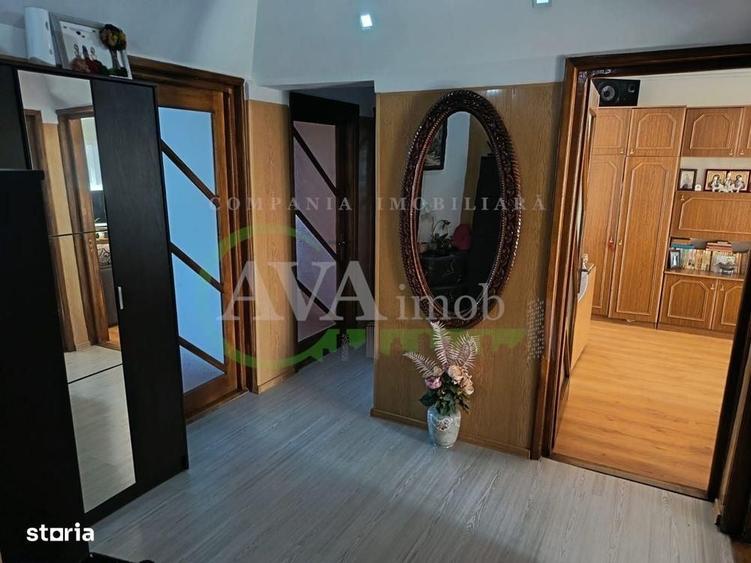 Apartament cu 3 camere decomandat în Milcov