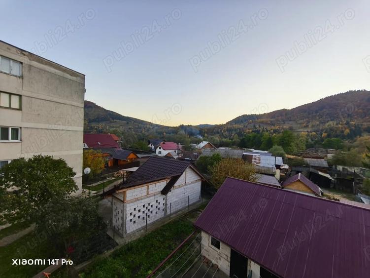 Apartament cu 3 camere semidecomandat în Molid