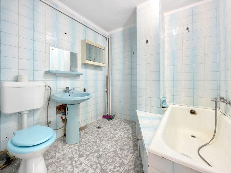 Apartament cu 2 camere nedecomandat în Tipografilor
