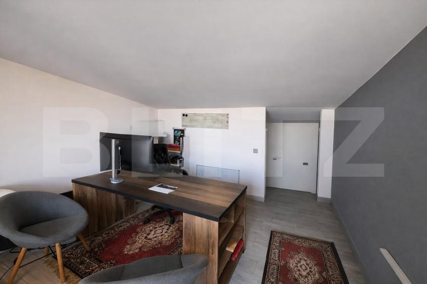 Penthouse cu 4 camere semidecomandat, mobilat în Andrei Mureșanu