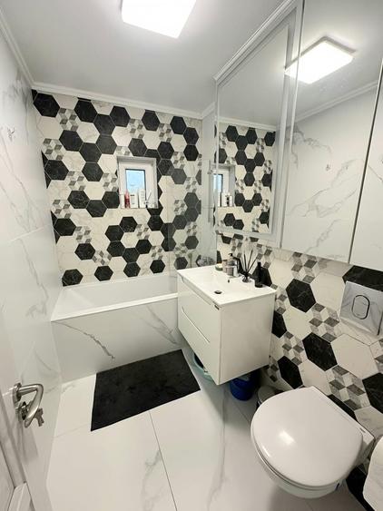 Apartament cu 2 camere decomandat, mobilat în Casa de Cultură