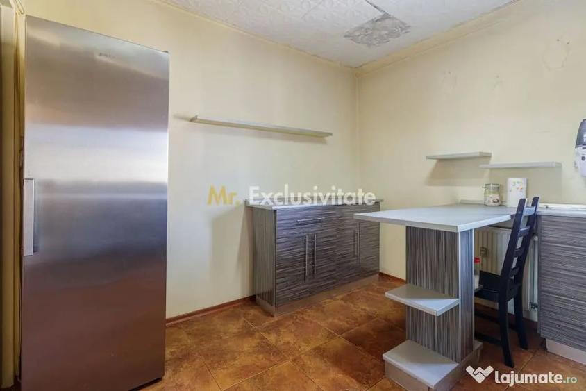 Apartament cu 3 camere decomandat în Sebastian
