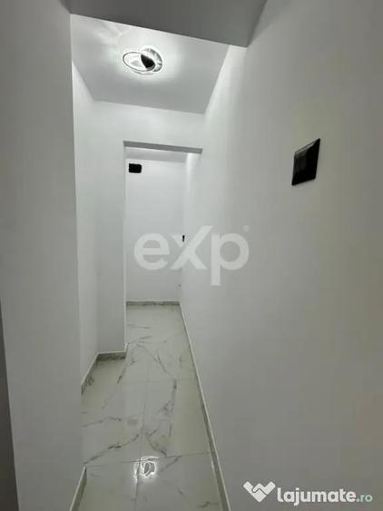 Apartament cu 3 camere decomandat în Micro 8