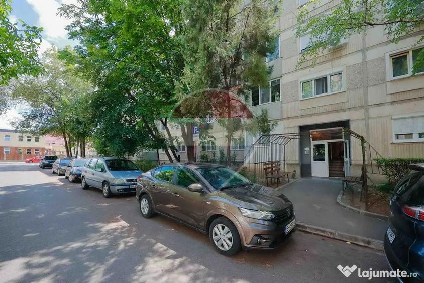 Spațiu comercial, de 30 mp, în Rogerius