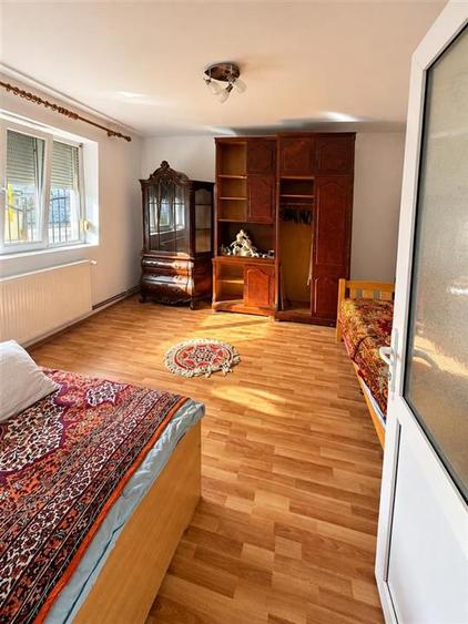 Casă cu 4 camere cu Teren 1439 Mp în Oșorhei