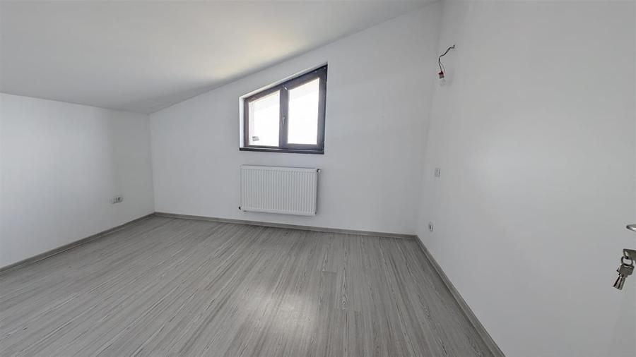Casă cu 5 camere cu Teren 600 Mp în Bucium