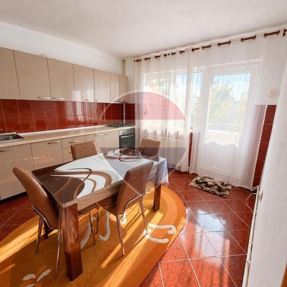 Duplex cu 8 camere cu Teren 630 Mp în Central