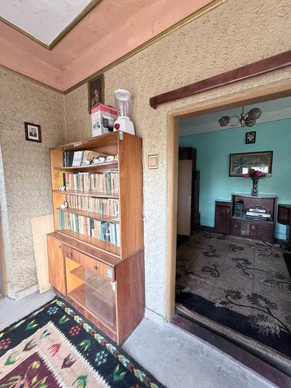 Casă cu 2 camere cu Teren 1200 Mp în Central