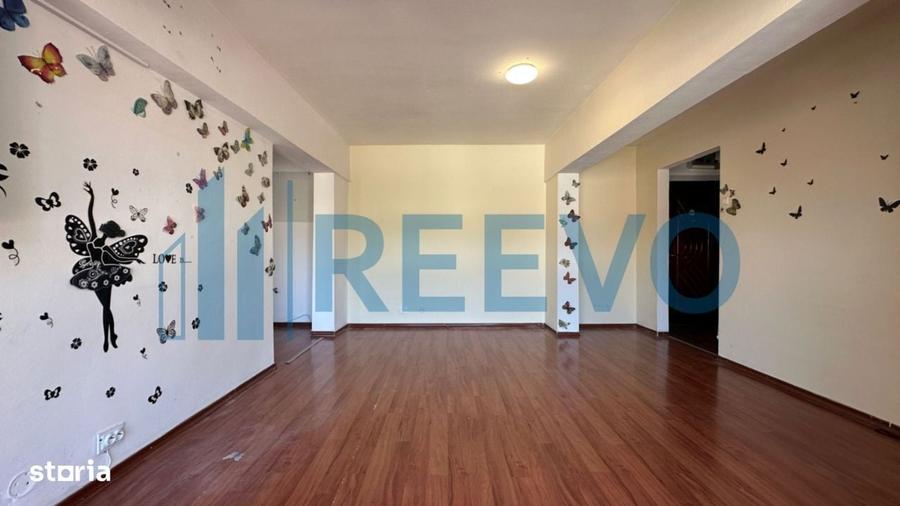 Apartament cu 2 camere semidecomandat în Podei