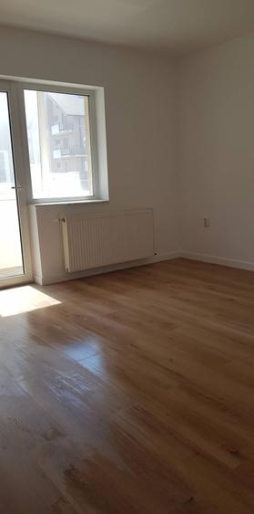 Apartament cu 3 camere în Florești