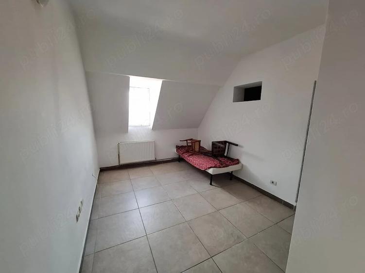 Apartament cu 6 camere decomandat în Central