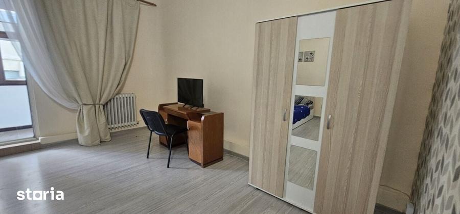 Apartament cu 2 camere semidecomandat, mobilat în Canta