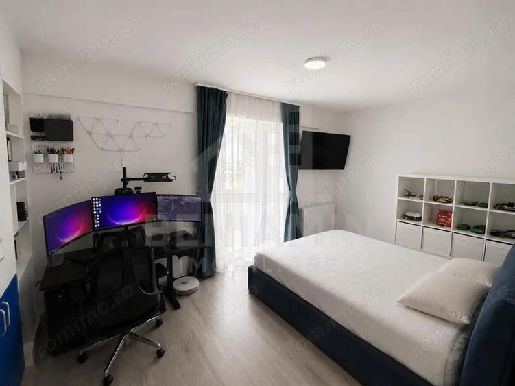Apartament cu 3 camere decomandat în Triaj