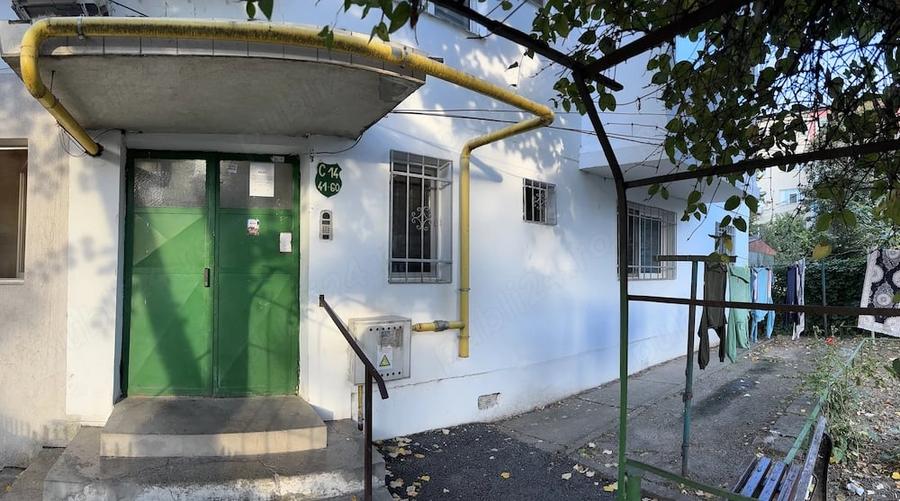 Apartament cu 3 camere decomandat în Mangalia