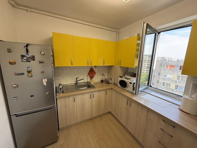 Apartament cu 2 camere decomandat, mobilat în Tomis Plus