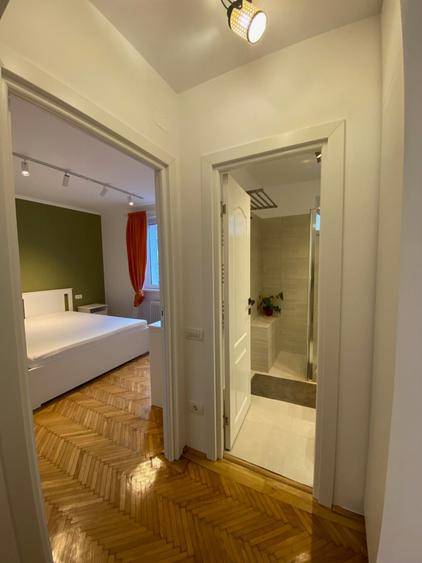 Apartament cu 2 camere semidecomandat, mobilat în Pajura