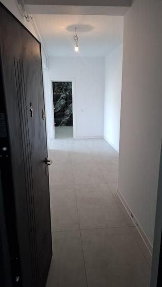 Apartament cu 3 camere decomandat în Kamsas