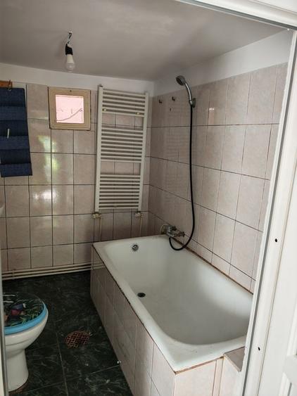 Apartament cu 3 camere nedecomandat în Gară