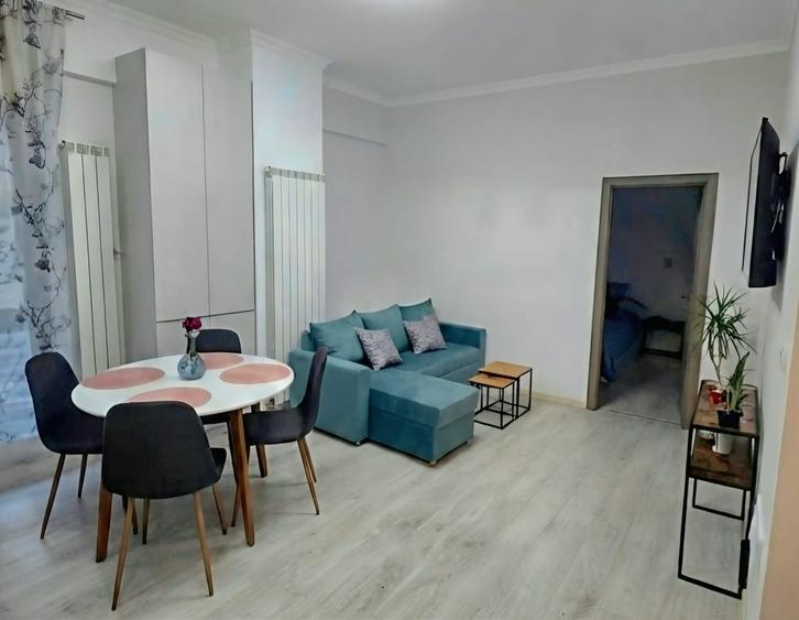 Apartament cu 2 camere semidecomandat, mobilat în Universitate