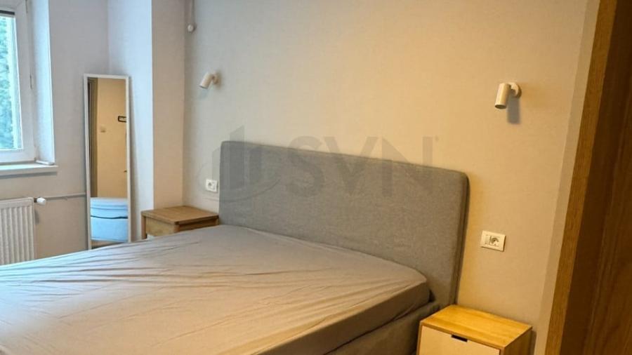 Apartament cu 3 camere decomandat în Victoriei