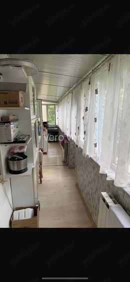 Vand apartament 3 camere