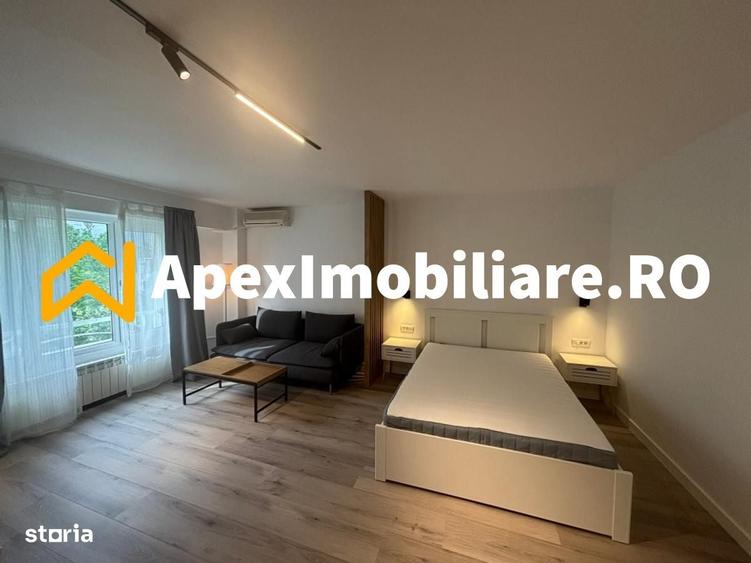 Garsonieră decomandată în Decebal