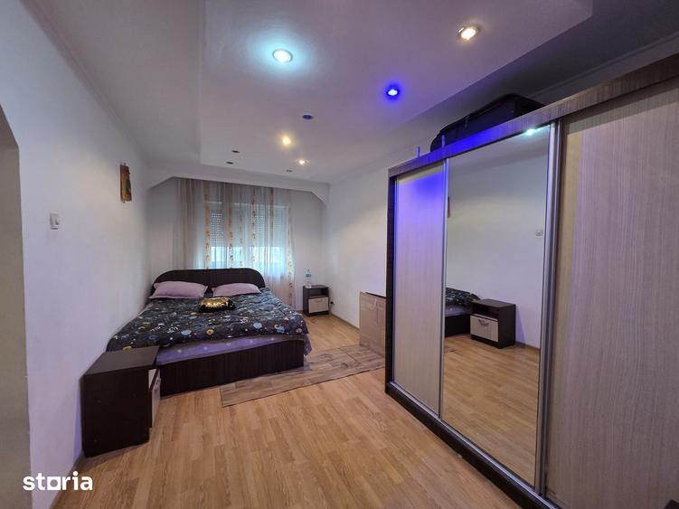 Apartament cu 4 camere decomandat în Ultracentral