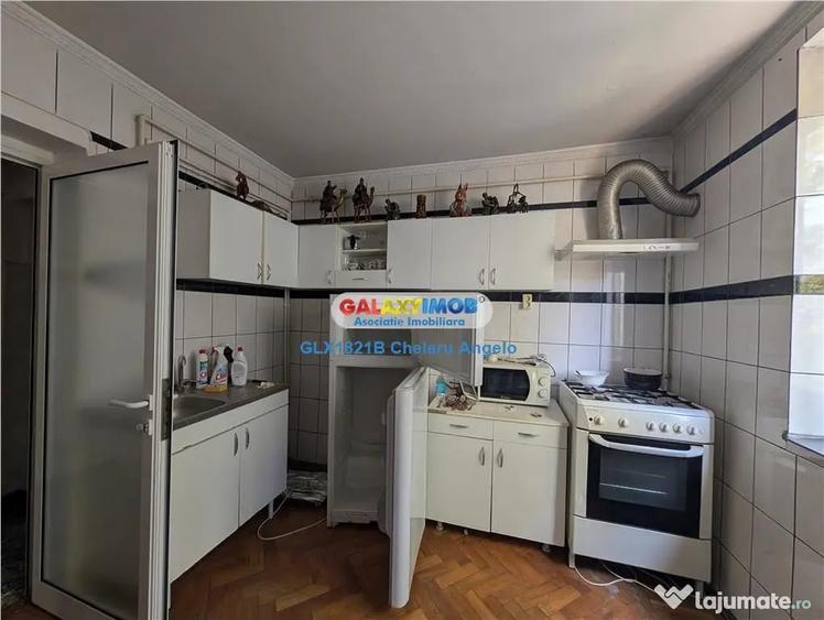 Apartament cu 2 camere semidecomandat în Teiul Doamnei