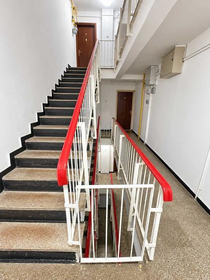 Apartament cu 2 camere decomandat în Aviației