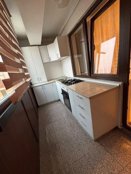 Apartament cu 2 camere decomandat în Roșu