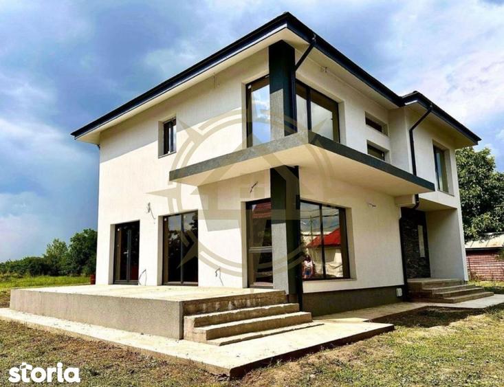Casă cu 5 camere cu Teren 405 Mp în Corbeanca