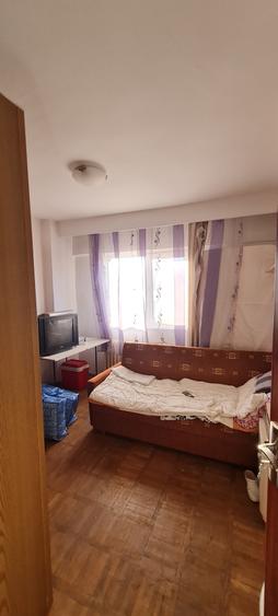 Apartament cu 3 camere decomandat, mobilat în Gării