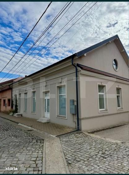 Spațiu comercial, de 200 mp, în Central
