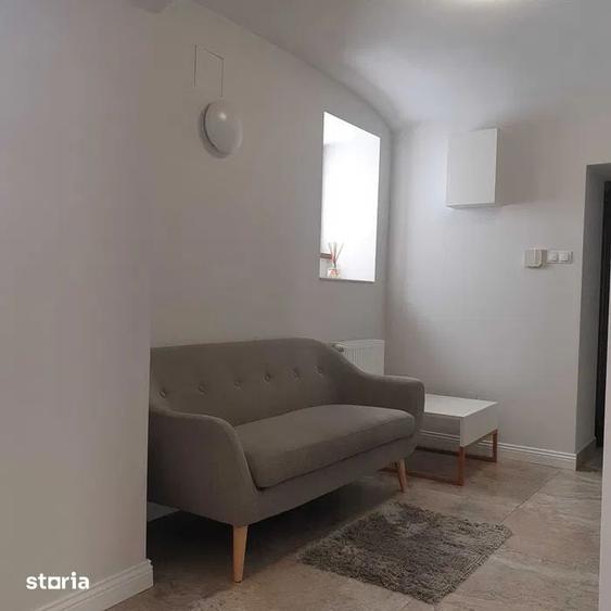 Apartament o camera, ultracentral, spre inchiriere - 2