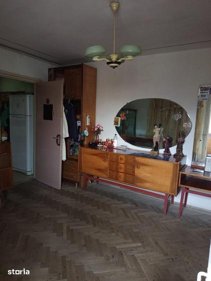 Titan-aleea Postavarului-bloc 4 etaje - 13