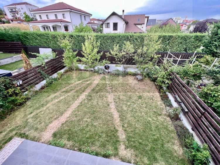 Duplex cu 4 camere cu Canalizare în Borhanci
