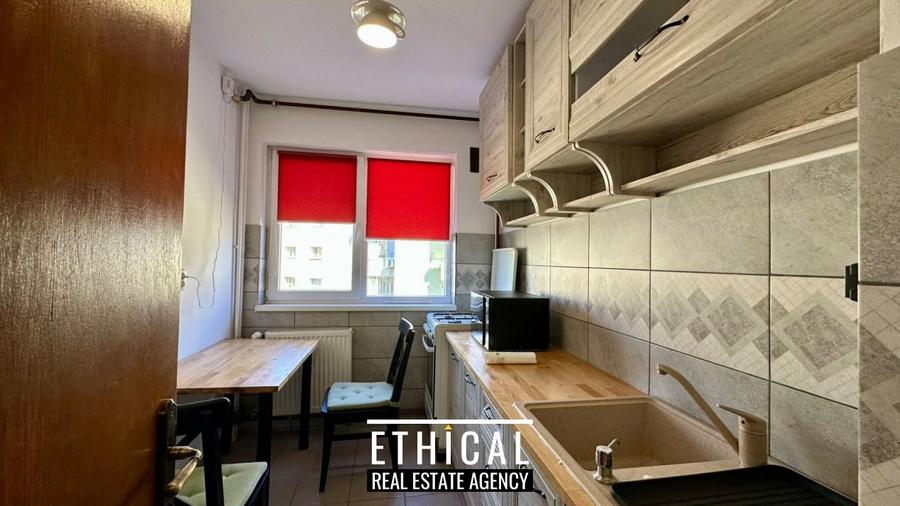 Apartament cu 3 camere semidecomandat, mobilat în Veteranilor
