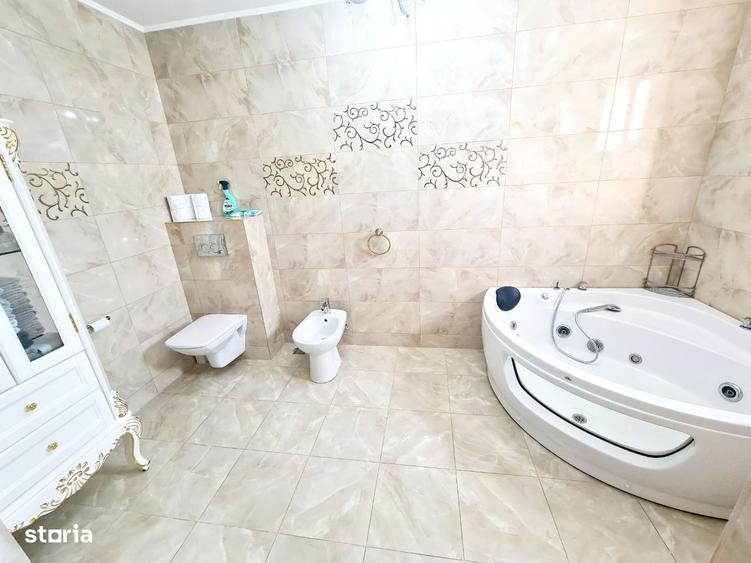 Casă cu 4 camere în Central