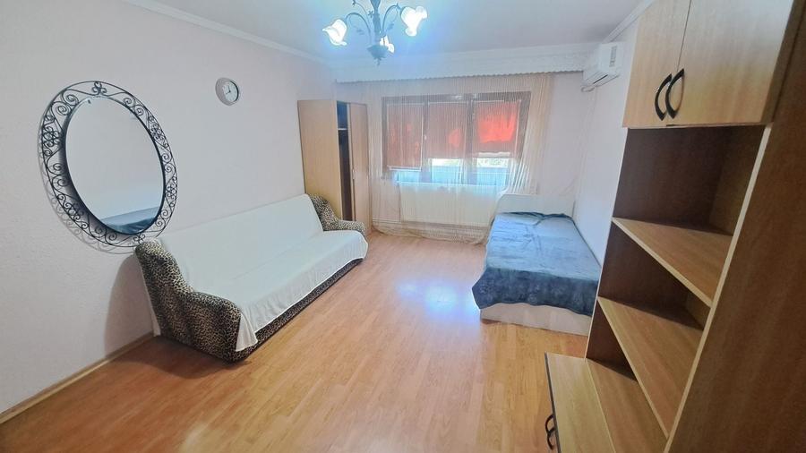 Apartament cu 2 camere decomandat în Călărași