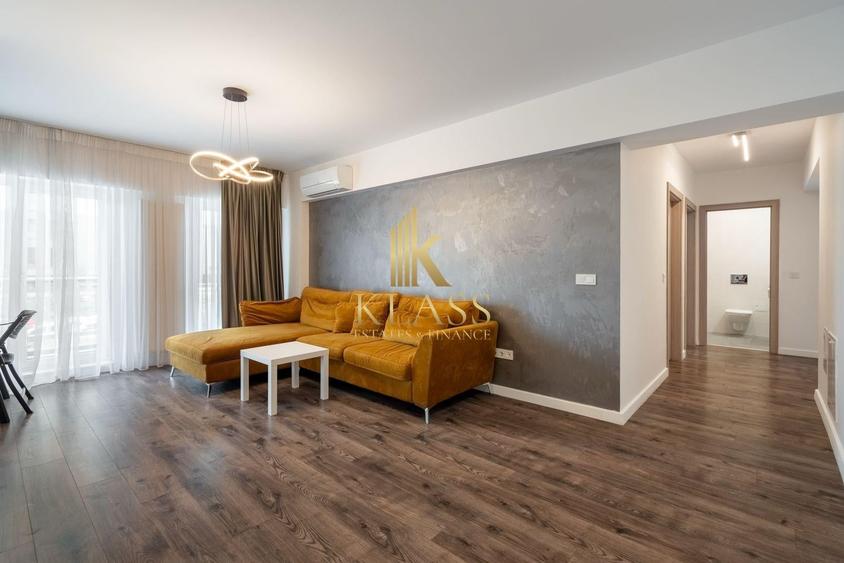 Apartament cu 3 camere semidecomandat, mobilat în Pipera