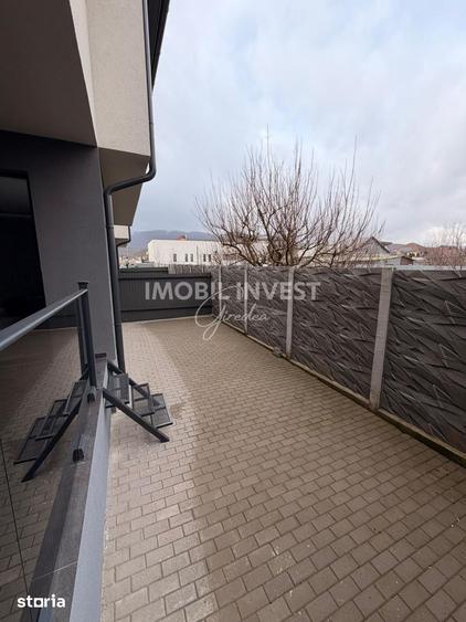 Casă cu 4 camere cu Teren 180 Mp în Central