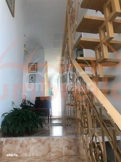 Casă cu 4 camere cu Teren 281 Mp în Central